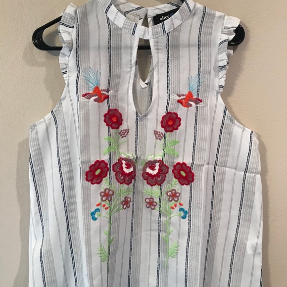 Embroidered Tank - Picture 4 of 6